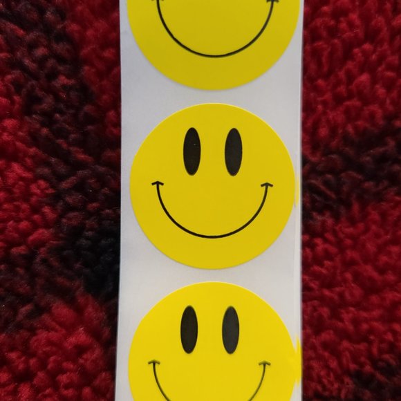 200 Yellow Happy Smiley Stickers 1" - Picture 7 of 8